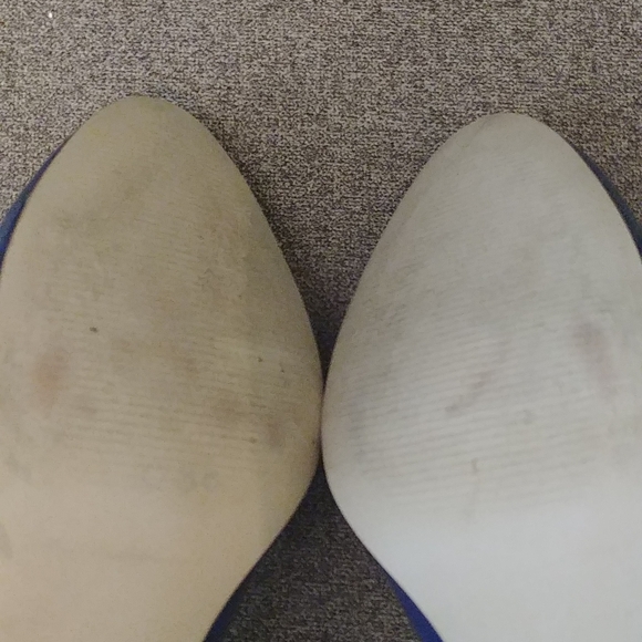 MADELINE, Size 8, Navy heels - Picture 11 of 12